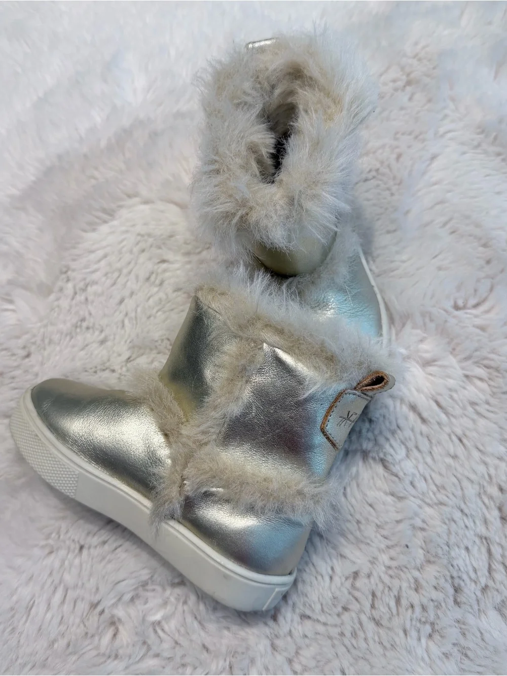 Like NEW Freshly Picked toddler boots. Gold size 6